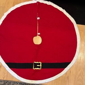 Red Christmas Tree Skirt with Belt Design